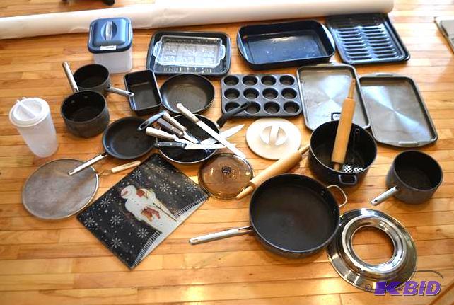 lot 167 image: Kitchen items - pots, pans, muffin pans, kniv...
