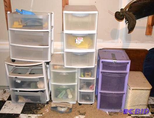 lot 172 image: Large group of plastic bins with drawers, som...
