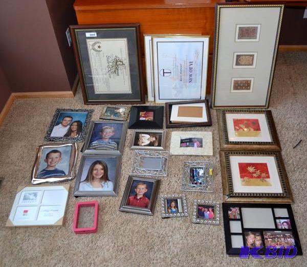 lot 174 image: Approx 22 frames and prints of various sizes...