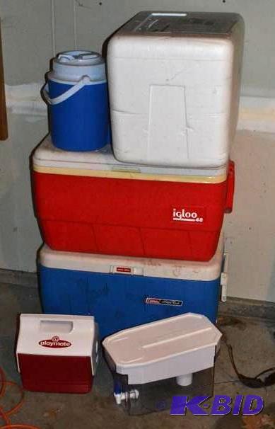 lot 196 image: Ice coolers and one Brita&nbspwater purifier...