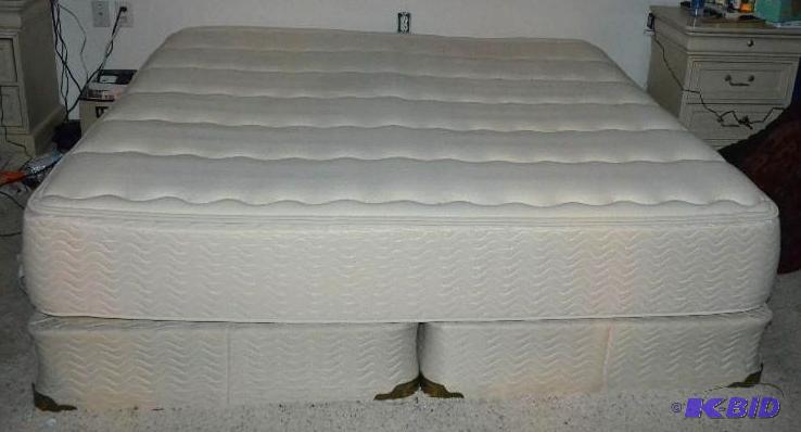 lot 222 image: KING SIZE RESTONIC MEMORY FOAM- split box spr...