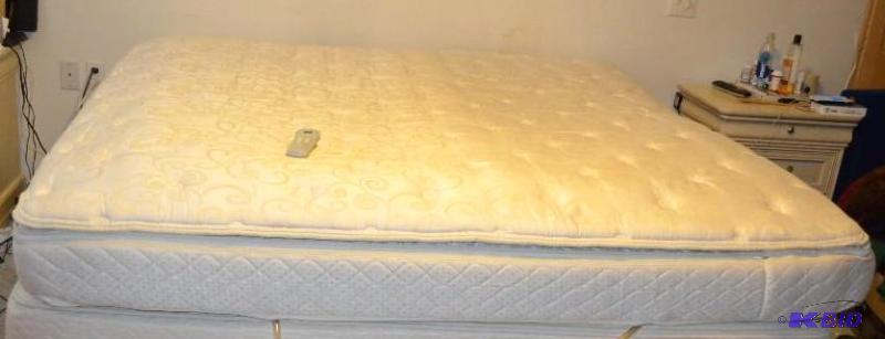 lot 223 image: Select Comfort Pillow Top king Size bed pump ...