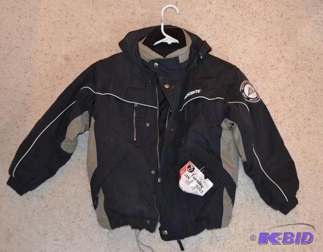lot 4 image: Descente&nbspski jacket Junior size 12  ...
