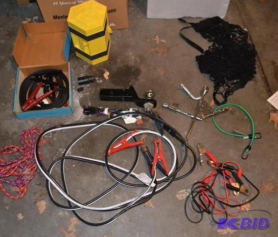 lot 56 image: Car accessories 2 sets of jumper cables nylon...