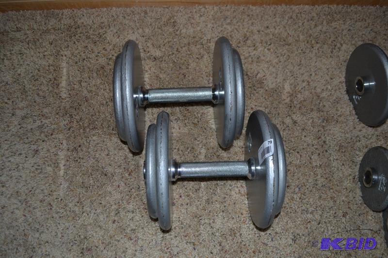lot 79 image: Dumbell & weights 4 - 5# 4 - 10#...