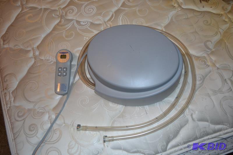 lot 85 image: Sleep number pump and remote. not tested...