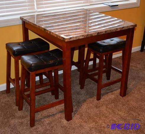 lot 6 image: Wooded high&nbsptable with 4 stools 36x36x36...
