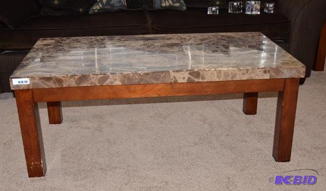 lot 7 image: Wooded living room coffee &nbsptable 50...