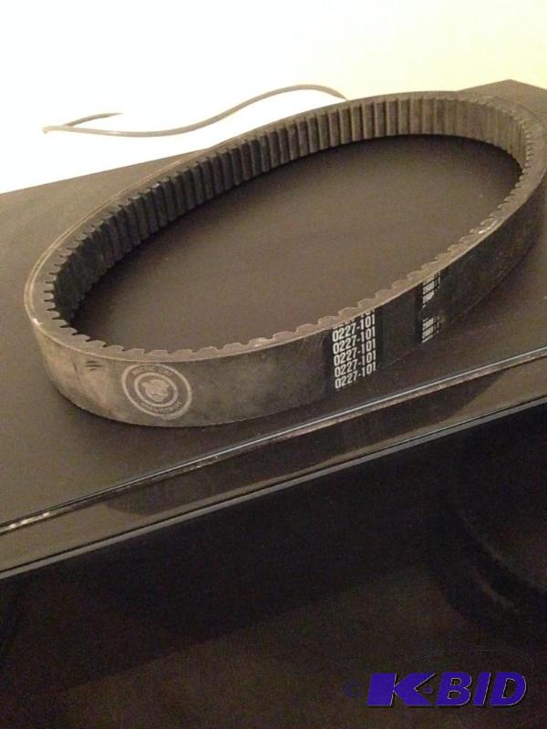 lot 13 image: Arctic Cat Belt 0227-101   28881...