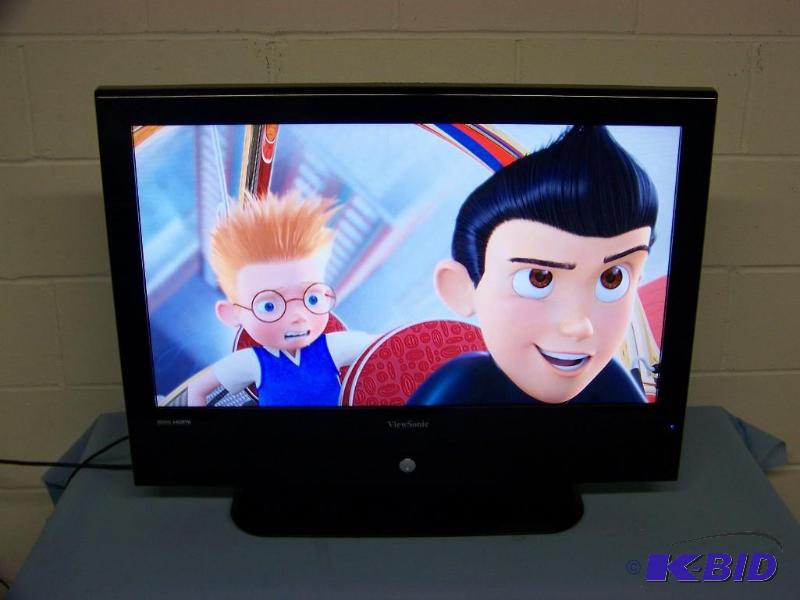 lot 11 image: ViewSonic, 32 LCD TVTelevision with Stand