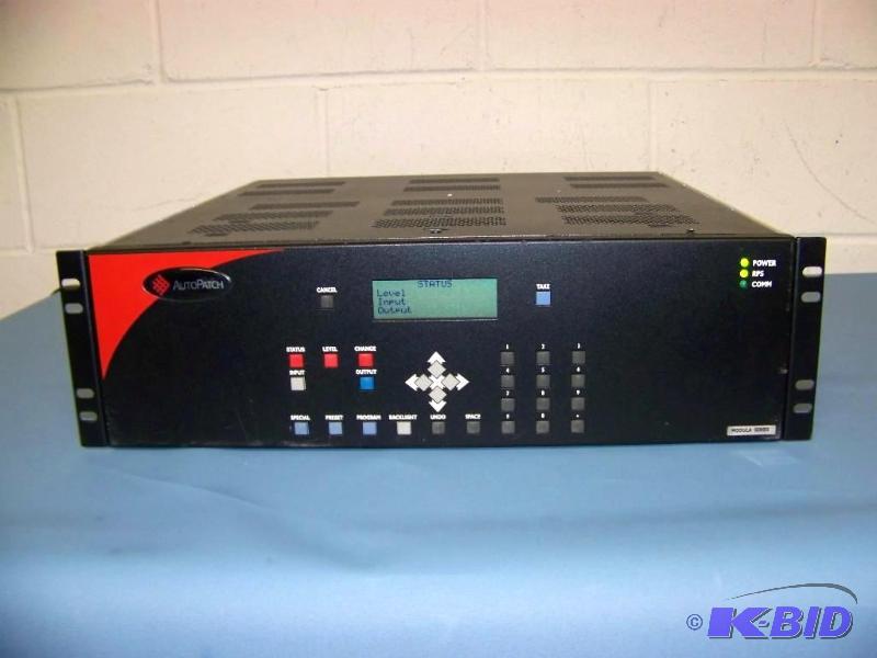 lot 34 image: AutoPatch, Modelo Series, Matrix Switcher