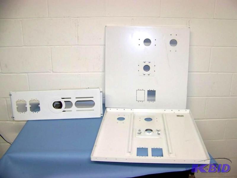 lot 78 image: Chief Manufacturing, Heavy-Duty, Ceiling Projector, AccessoryMounting PlatesBoxes
