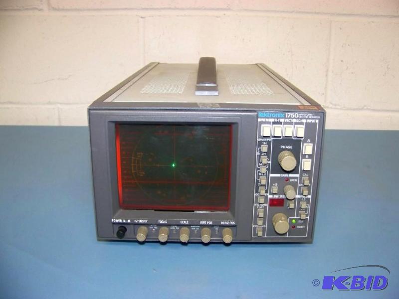 lot 82 image: Tektronix, WaveformVector Monitor