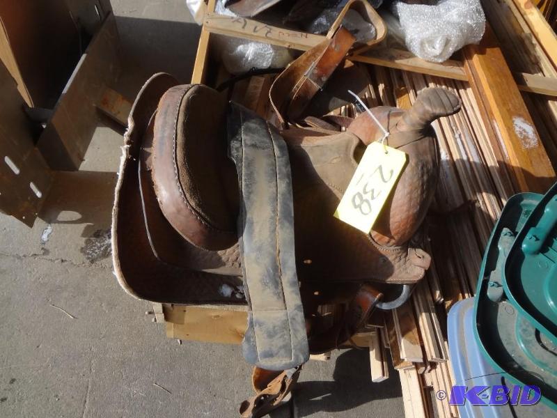 Saddle