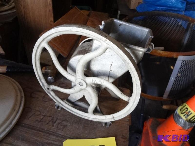 Commercial Ice Crusher