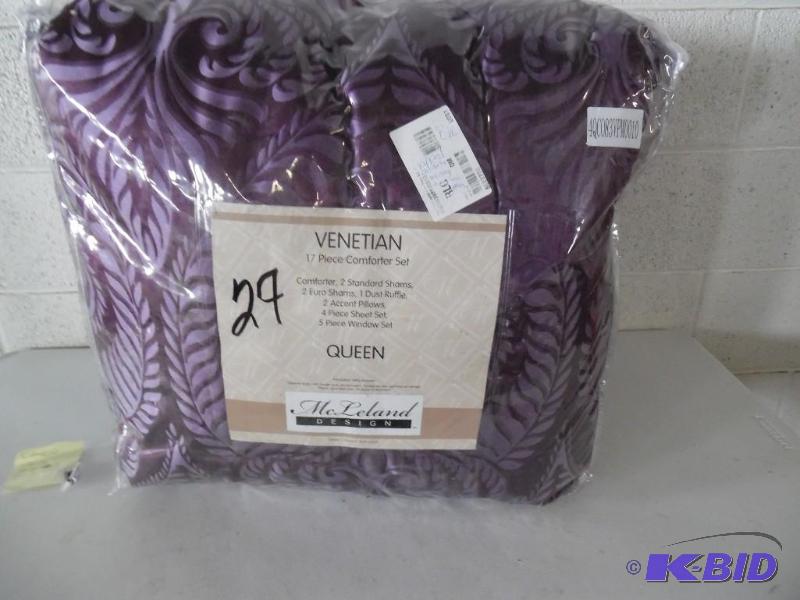 lot 27 image: Bedding