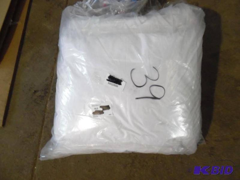lot 39 image: Pillows