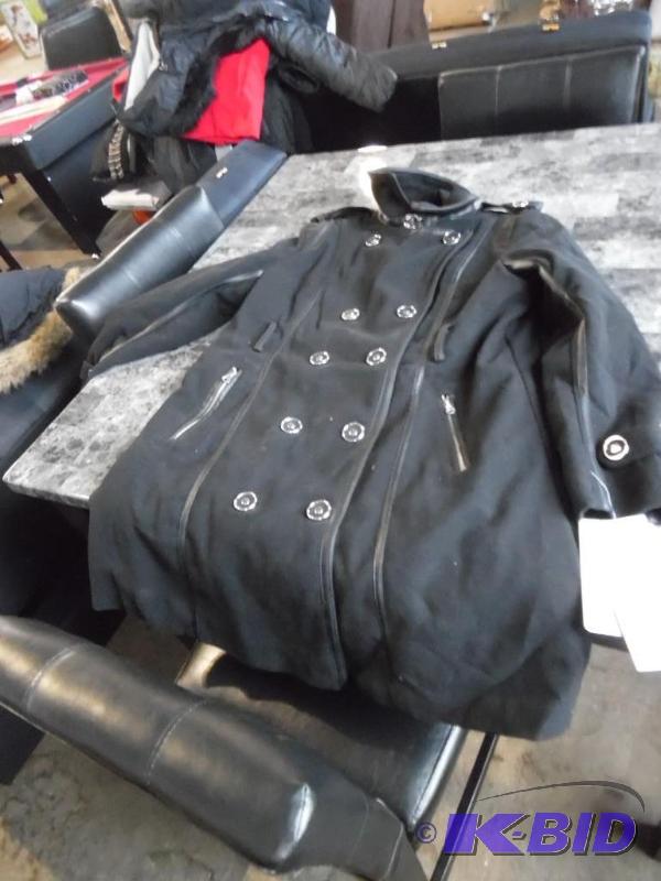 lot 46 image: jacket