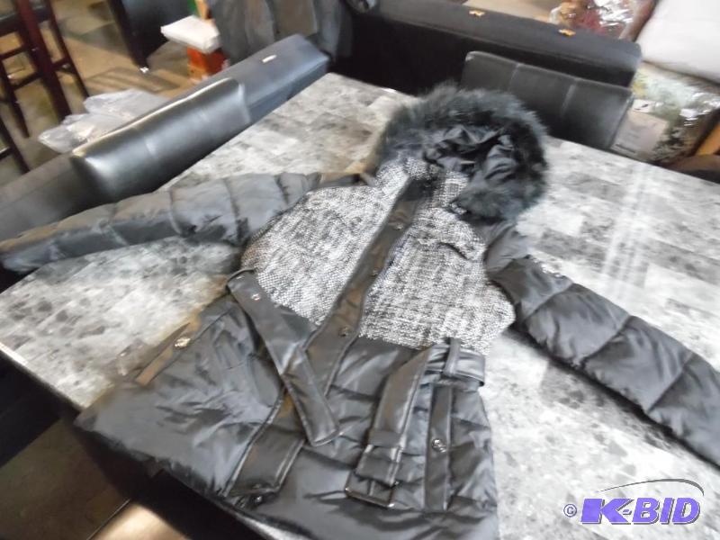 lot 52 image: jacket