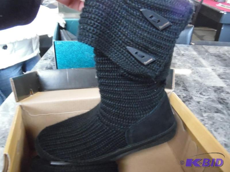 lot 67 image: Boots