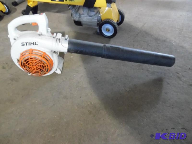 Leaf Blower