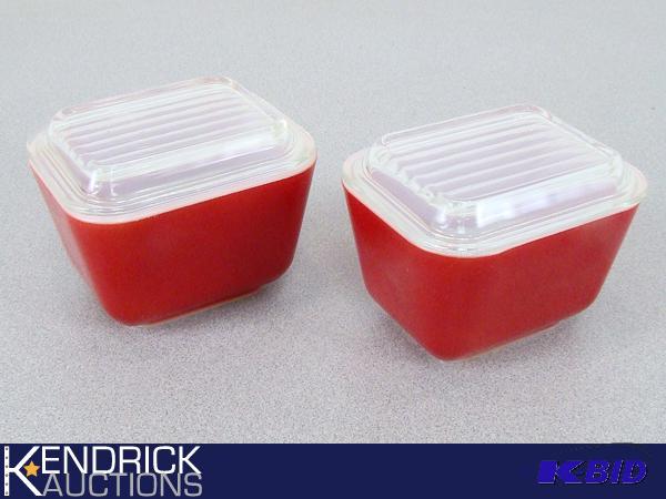 2 Small Vintage Red Pyrex Baking Dishes with Lids