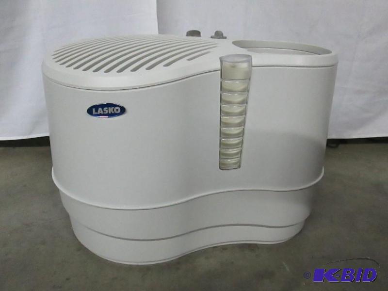 Lasko 9-Gallon Recirculating Humidifier