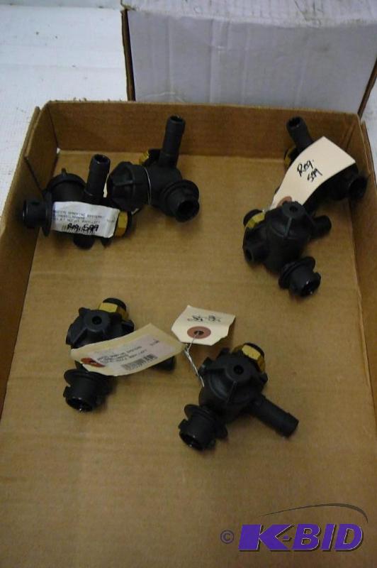 lot 153 image: 6- Tee Jet Nozzle Body Left...