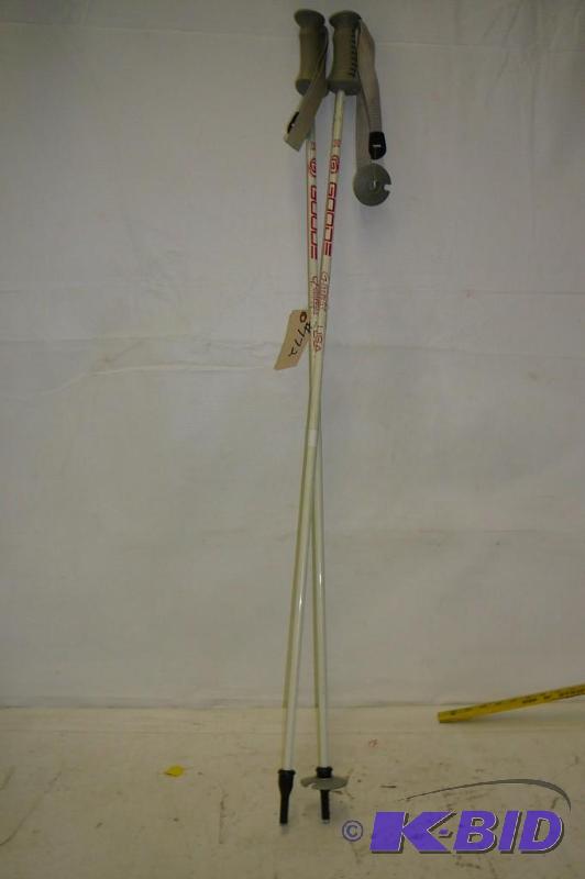 lot 172 image: Ski Poles Goode Composite 46"...