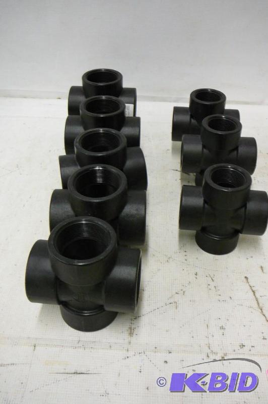 lot 36 image: 5-2" FPT Cross 3- 1 12 FPT...