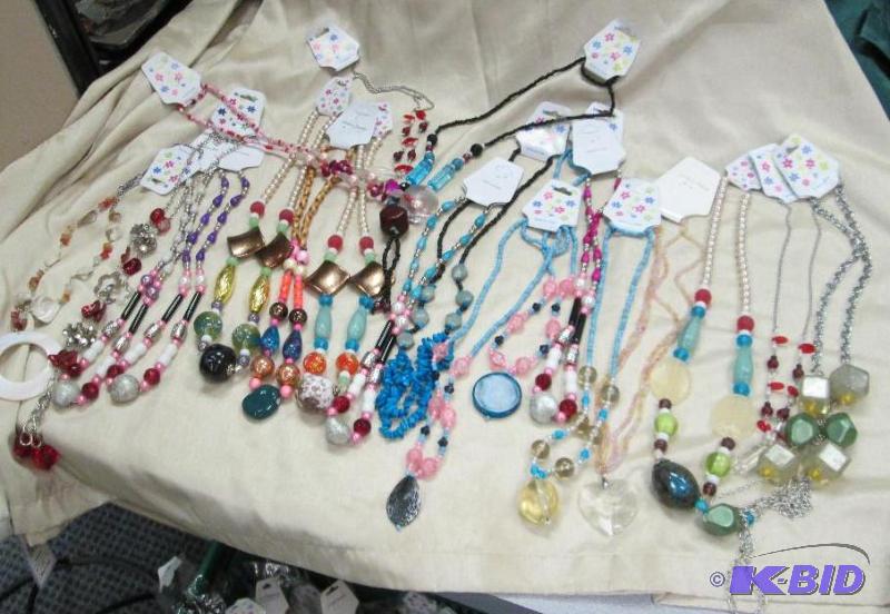 lot 109 image: Qty 20 different kinds of Fashion Jewelry dif...