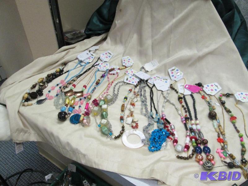 lot 111 image: Qty 20 different kinds of Fashion Jewelry dif...