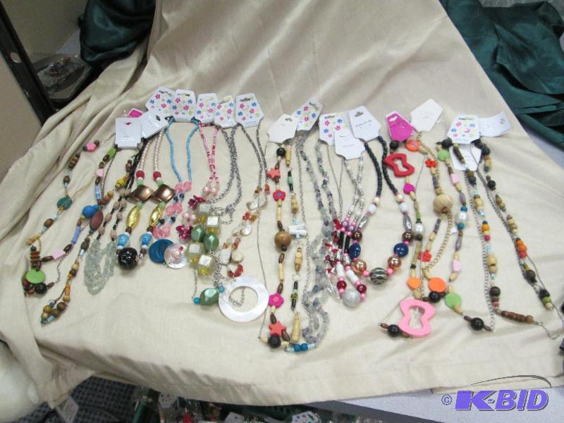 lot 112 image: Qty 20 different kinds of Fashion Jewelry dif...