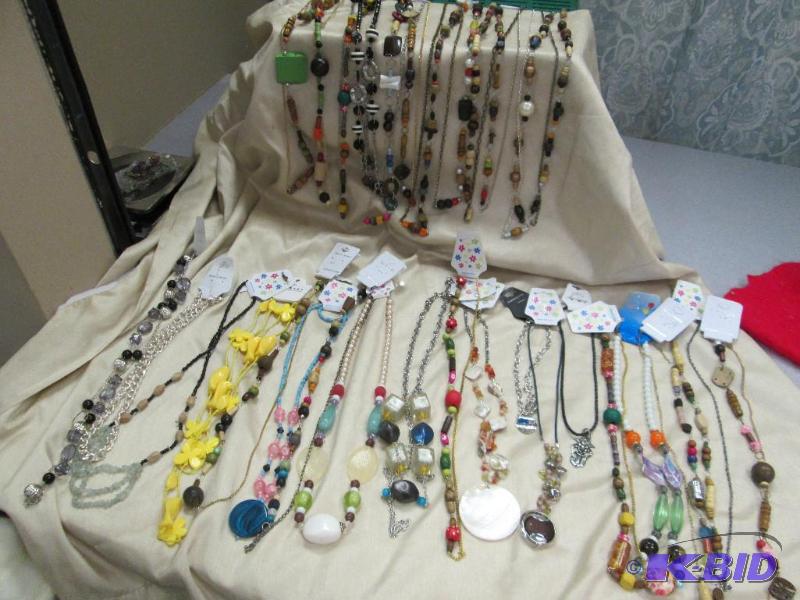 lot 121 image: Qty 2 Silver chain necklace...