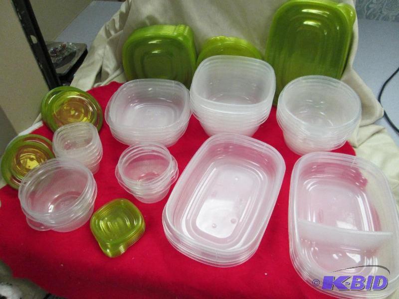 lot 139 image: Rubbermaid Take Along 5 Minis .5 cup -5 Deep ...