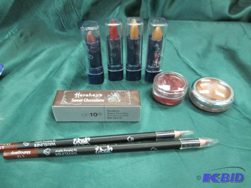 lot 48 image: Qty 9 Hersheys Sweet Chocolate SPF 15 Sunscr...