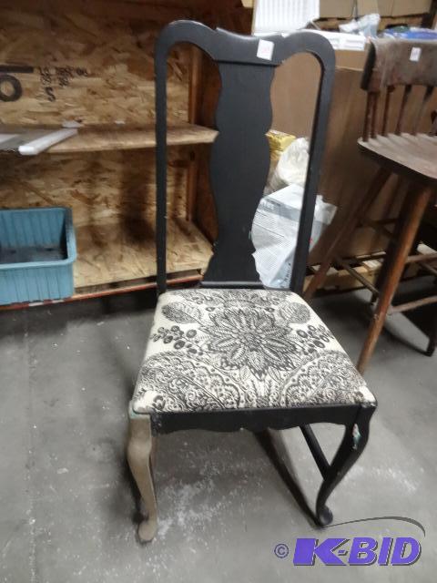 Wintage Wood Chair...
