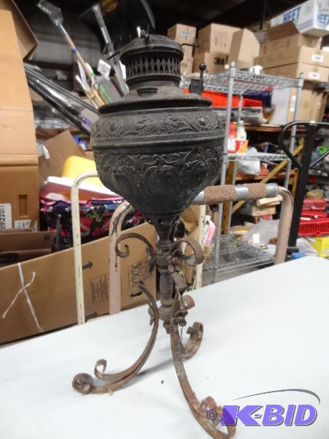 Vintage metal oil lamp...