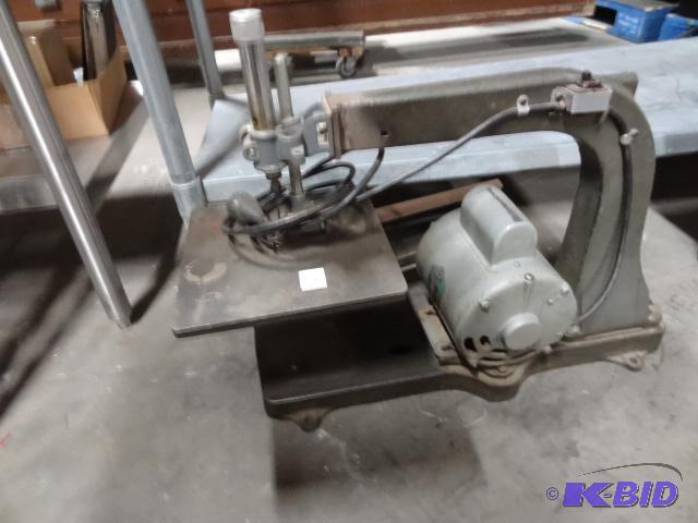 Vintage Scroll Saw. 110 Volt...