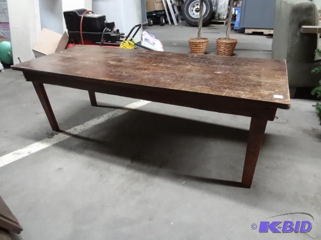Vintage Wood Table. 60 X 24 X 21...