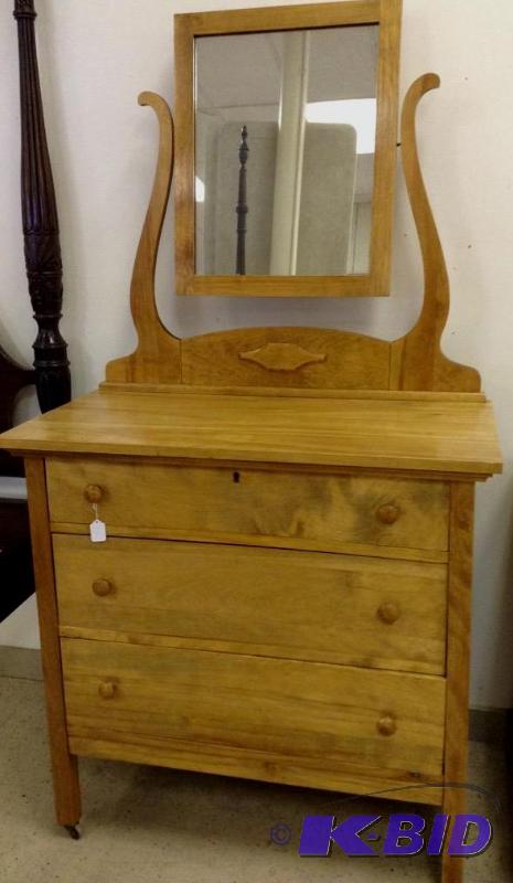 lot 14 image: Vintage wooden three drawer dresser with mirror