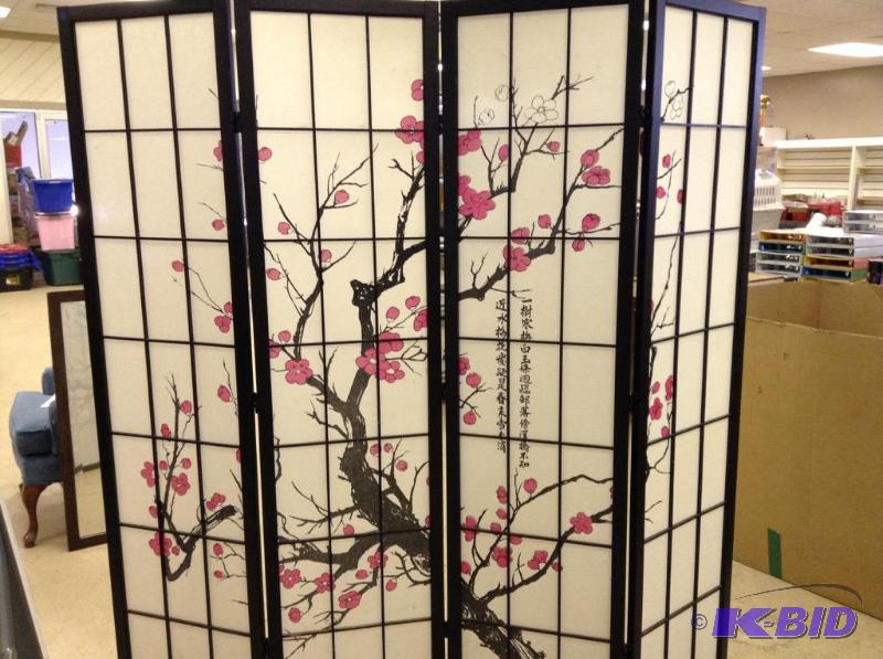 lot 20 image: Four panel Oriental room divider