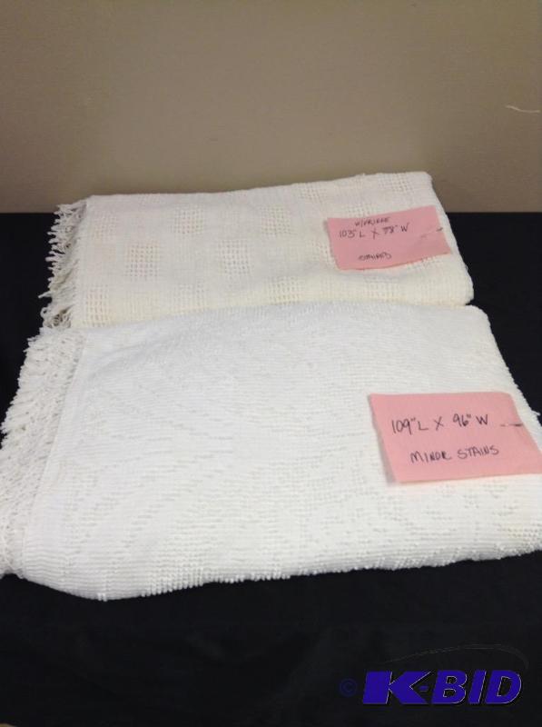 lot 48 image: Lot of two beige chenille bedspreads