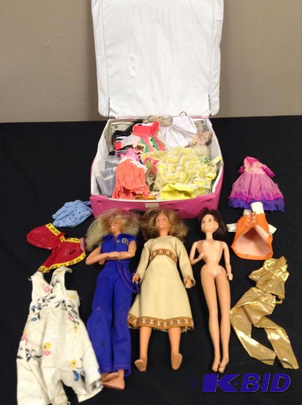 lot 52 image: Lot of vintage dolls,doll case and clothing