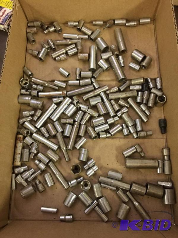 lot 11 image: 14in Metric Sockets - Various Sizes