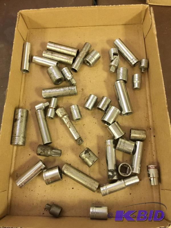 lot 13 image: 38in Metric Sockets - Various Sizes