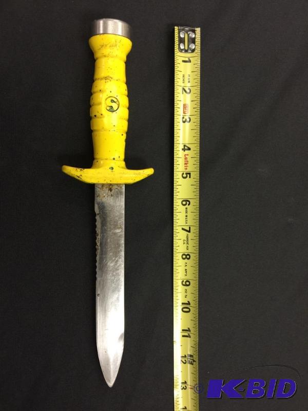 lot 31 image: Sportsway Knife