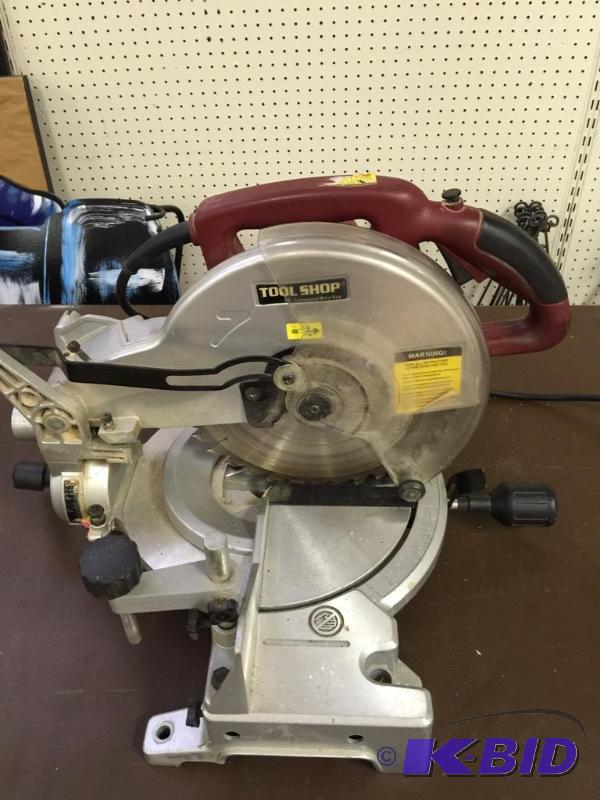 lot 4 image: Tool Shop 10in Compound Miter Saw