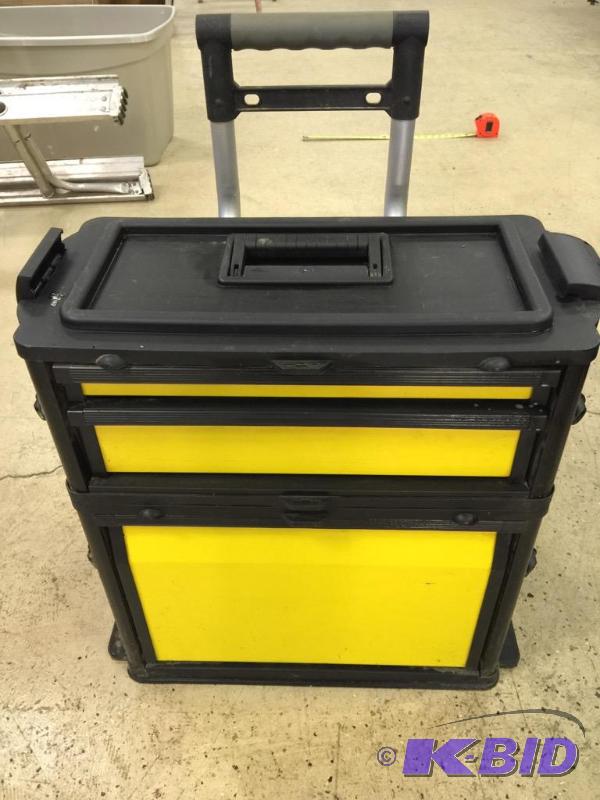 lot 45 image: Black And Yellow Breakaway Rolling Toolbox