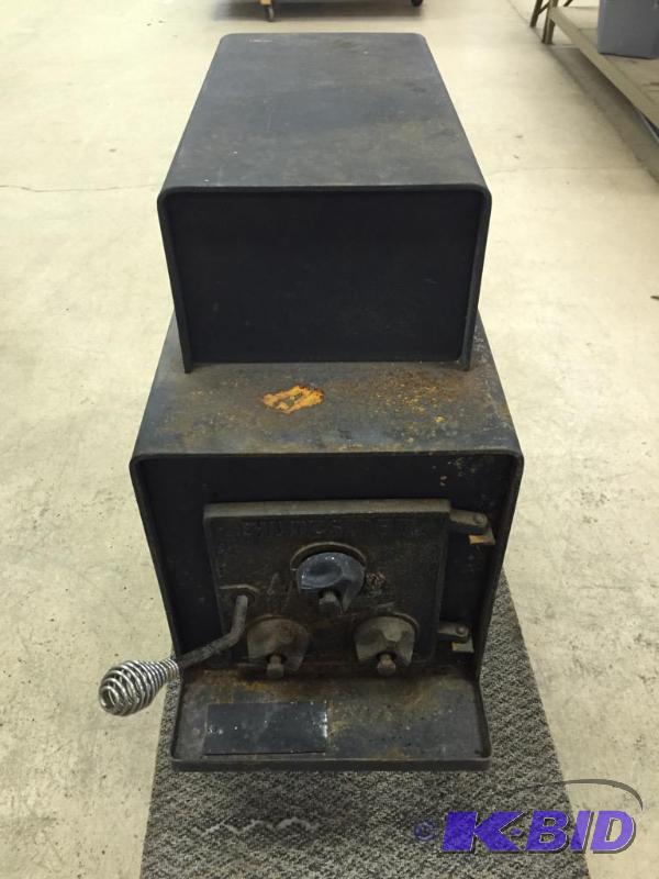 lot 66 image: Huntsman Stove